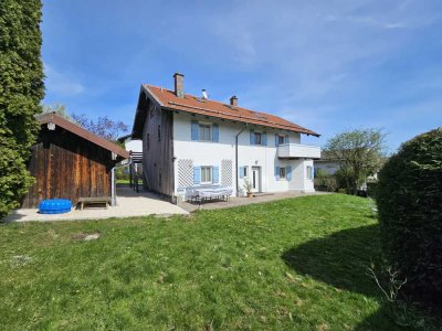 wunderschöne 4 Zi. Wohnung auf zwei Ebenen (1.OG & großes Dachstudio) mit Balkon und Garten