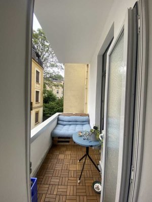 Wunderschöne helle 3-Zimmer Altbauwohnung im Kreuzviertel