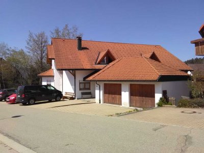 Helle 4-Zimmer-Wohnung mit Balkon in Grafenhausen