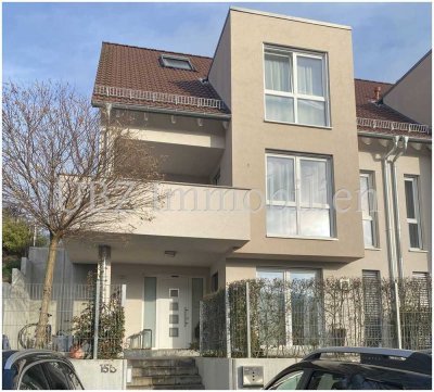 Traumhafte Doppelhaushälfte mit Einliegerwohnung