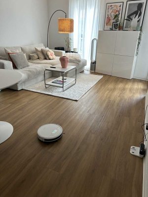 Exklusive 2-Zimmer-Wohnung mit gehobener Innenausstattung, EBK (Ablöse), Balkon in Frankfurt am Main
