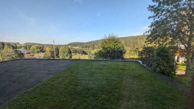 2-Zi.-ERDGESCHOßWOHNUNG... Ideal für Familie+Rentner +Alleinstehende  große Terrasse