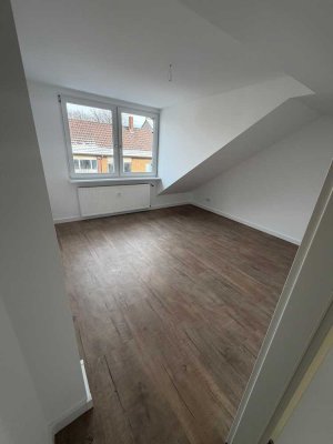 Helle, sanierte 3,5 Zimmer Wohnung