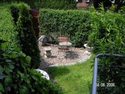 Stilvolle, sehr gepflegte 3,5-Raum-Hochparterre-Wohnung mit eigenem Garten in Stuttgart
