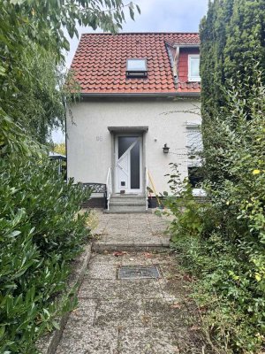 Familienfreundliche Maisonette-Wohnung mit Gartenanteil und Garage in Volkmarode