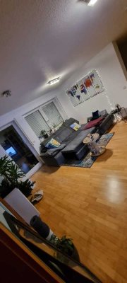 Attraktive 3,5-Zimmer-Wohnung im 1. OG mit Balkon in Top-Lage (innenstadtnah)  in Ravensburg