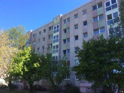 4 Raum-Wohnung mit Südbalkon