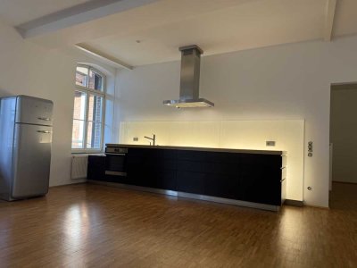 Altbau- 2 Zi-Loftwohnung- im Heusteigviertel-provisionsfrei