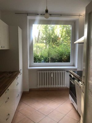 drei Zimmerwohnung im Erdgeschoss zu vermieten mit EBK und Terrasse