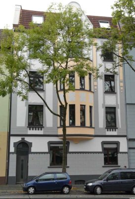 Modernisierte 3-Zimmer-Wohnung mit Balkon citynah im renoviertem "Altbau"