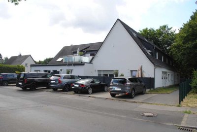 Exklusive Erdgeschosswohnung mit großer Terrasse - Wohnen wie im eigenen Haus