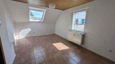 2-Zimmer-DG-Wohnung mit eigener PV und Klimaanlage