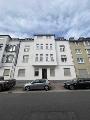 Reserviert!!!!!**Sanierte** 4-Zimmer-Wohnung 1.OG in Gelsenkirchen-Schalke zu vermieten!