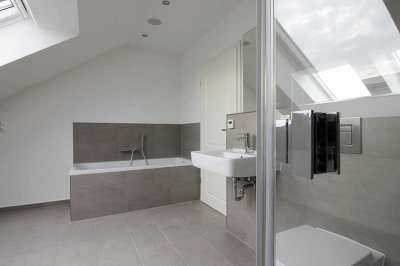 *** Ab 04/26 * 4 Zimmer über den Dächern * Maisonette * Gästebad * Katzensprung zum Auwald ***