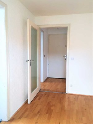 *Gemütliche Dachgeschoss-Wohnung mit Einbauküche im schönen Essen *Heisingen*