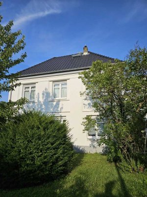 Schöne 2 Zimmer-Wohnung mit Einbauküche in Kelkheim