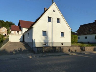 Charmantes 9-Zimmer-Einfamilienhaus zur Miete