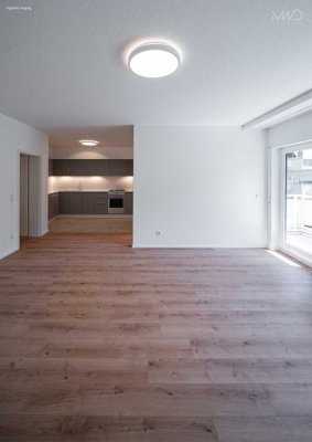 Erstbezug nach Sanierung | Helle Wohnung mit Balkon in ruhiger Innenhoflage nahe Schlosspark