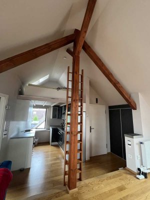 1,5-Zimmer-DG-Wohnung mit EBK in Mülheim Speldorf