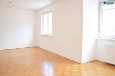 HELLE SINGLEWOHNUNG - U-Bahn Nähe