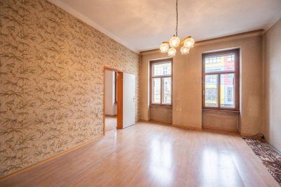 ++RG47++Sanierungsbedürftige 2-Zimmer Altbauwohnung - toller Grundriss