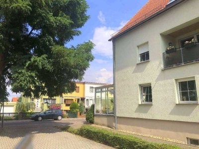 Ab September 2025: Gemütliche 2-Zimmer-Dachwohnung mit Laminatboden, sep. Küche & Badewanne