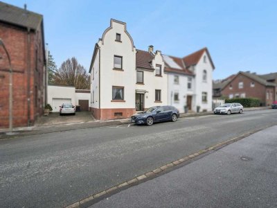 Solides Zweifamilienhaus mit 6 Zimmern Garten und kleiner Garage in Dortmund-Aplerbeck