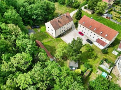 "Attraktives Immobilienpaket: 3 Mehrfamilienhäuser im Ländlichen"