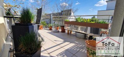 ToFa: helle, top geschnittene Balkonwohnung mit toller Ausstattung inkl. EBK und TG- bald frei