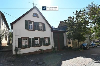 Komplett sanierte Hofreite mit zwei Häusern und  einem Nebengebäude in Weinolsheim!