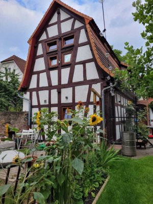 Charmantes, saniertes 2,5-Zimmer-Maisonette-Bauernhaus in Wallerstädten (Groß-Gerau)