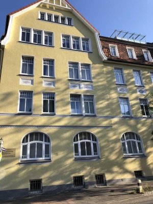 Charmante 1-Zimmer-Altbauwohnung in der Oststadt - mit Fahrstuhl und Einbauküche