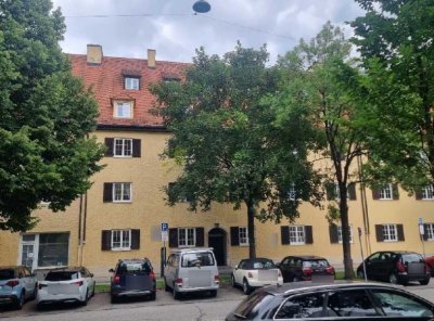 Isarnahe, große Wohnung inklusive Stellplatz und Garage in Thalkirchen