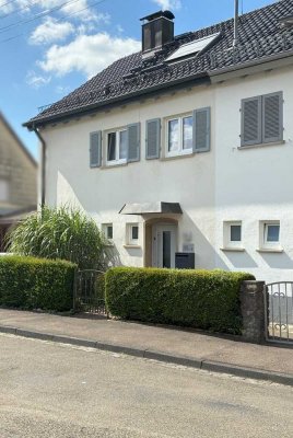 Gepflegte Einfamilien-Doppelhaushälfte mit genialem Panoramablick