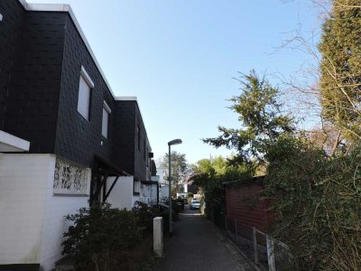 Gepflegtes Reihenhaus mit Garten und Garage in ruhiger Lage von Frankfurt, Provisionsfrei