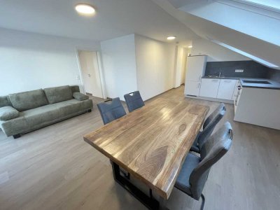 Bonn-Beuel: Schicke, möblierte Dachgeschosswohnung - sofort einziehen und wohlfühlen!