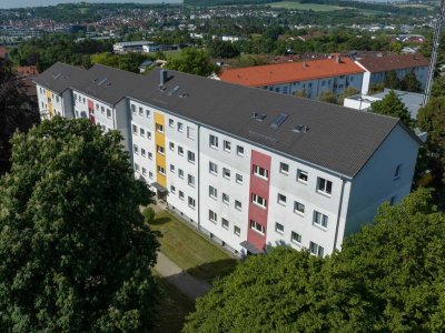 Sanierte 2-Zi.-Wohnung mit Balkon und Ausblick ins Grüne