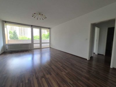 Große 3-Zimmer-Wohnung mit Balkon  und  TG - Offenbach Kaiserlei (nahe Frankfurt)