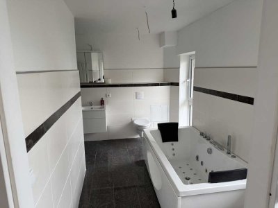 Modernisiertes Reihenendhaus mit viel Platz und Komfort in ländlicher Lage