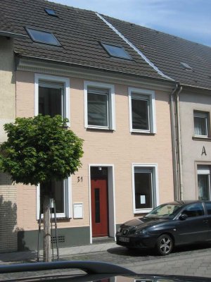 Gepflegtes Stadthaus zum Wohnen und Arbeiten
