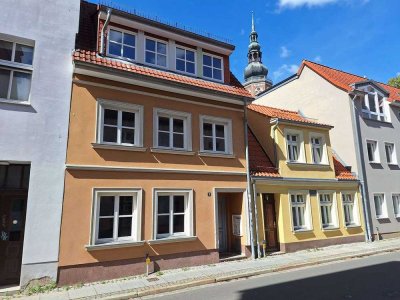 Erstbezug nach Sanierung - 2-Zimmer-Wohnung im Zentrum von Greifswalds