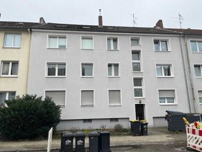 Dachgeschoss-Wohnung in ruhiger Wohnlage.