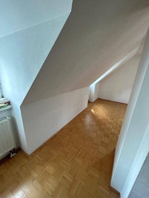 Wundervolle 1-Zimmer Wohnung mit Einbauküche und Parkett in Leoben!