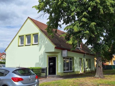 Brandis: 2,5 Zimmer | zentrumsnah| Gartenanteil | sofort frei