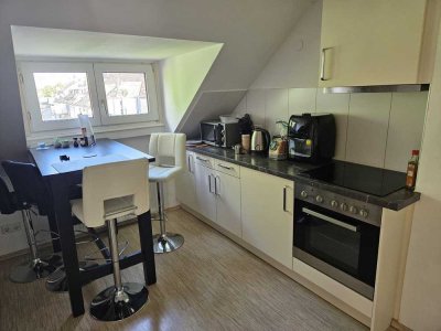 ***Charmante 2,5 ZKB Whg. im Dachgeschoß, Beginn der Weststadt/nahe Bernardus-Platz***
