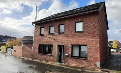 2-FH mit ausgebauten Spitzboden und Anbau, sowie sep. Baugrundstück in Wankum