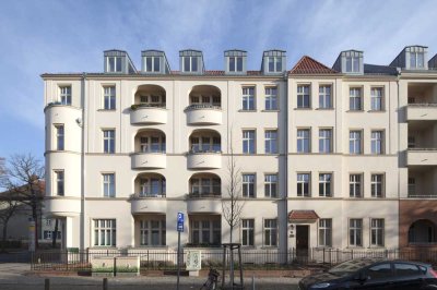 Bezugsfrei ab 15.07.24 ** 3-Zimmer-Eigentumswohnung in einem sanierten Altbau in Potsdam-Babelsberg