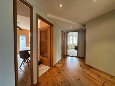 Großzügige Maisonettewohnung (6 Zimmer) mit Terrasse