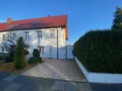 Doppelhaushälfte mit Einbauküche in Ippendorf, Bonn - Reserviert -