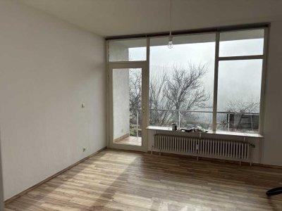 Helle 2-Zimmer Wohnung mit überdachtem Balkon in Badenweiler